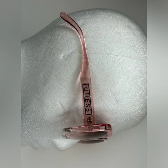 Oversized Guess Shades - Picture 5 of 7